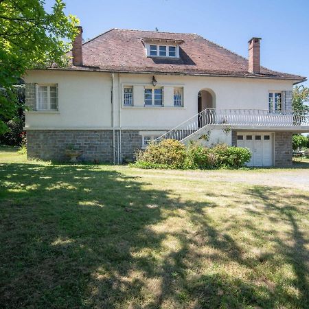 Quaint Holiday Home In Payzac With Garden 외부 사진