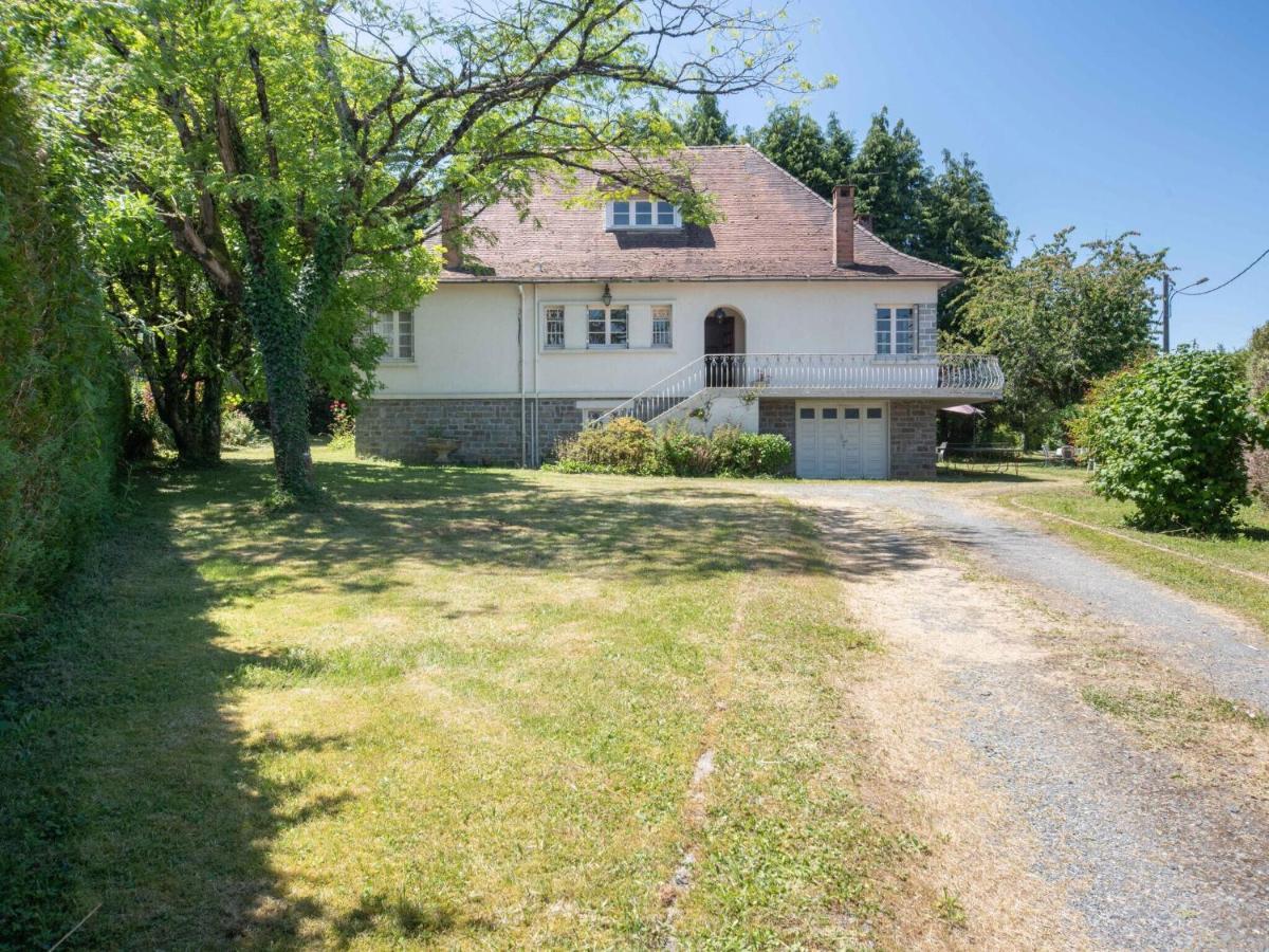 Quaint Holiday Home In Payzac With Garden 외부 사진